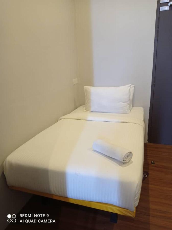 The Riverbank Hotel Kuantan Ngoại thất bức ảnh