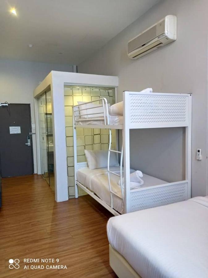 The Riverbank Hotel Kuantan Ngoại thất bức ảnh
