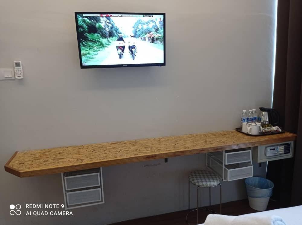 The Riverbank Hotel Kuantan Ngoại thất bức ảnh