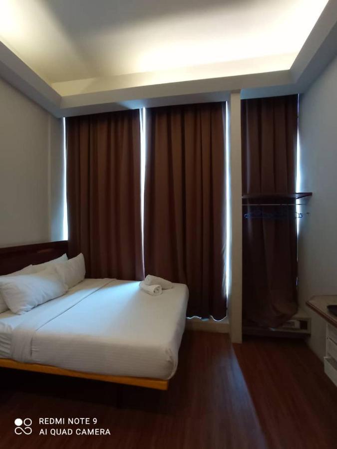 The Riverbank Hotel Kuantan Ngoại thất bức ảnh