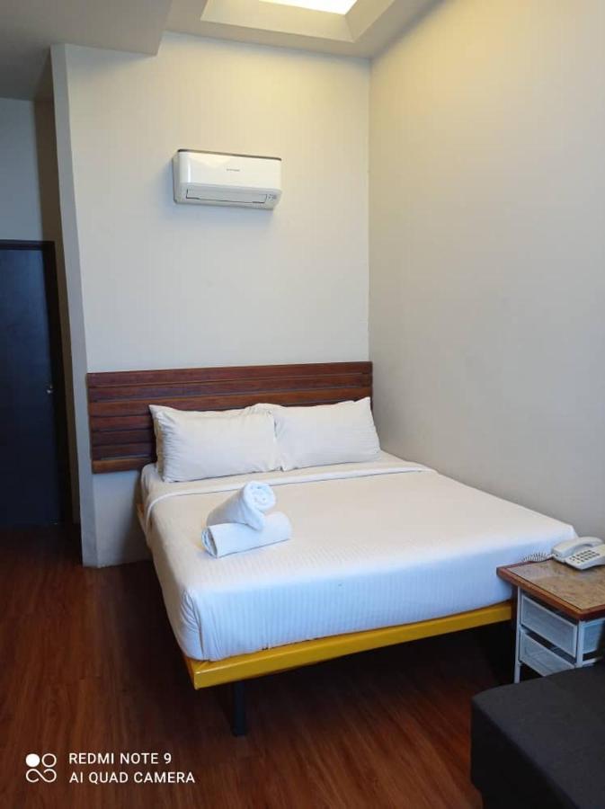 The Riverbank Hotel Kuantan Ngoại thất bức ảnh