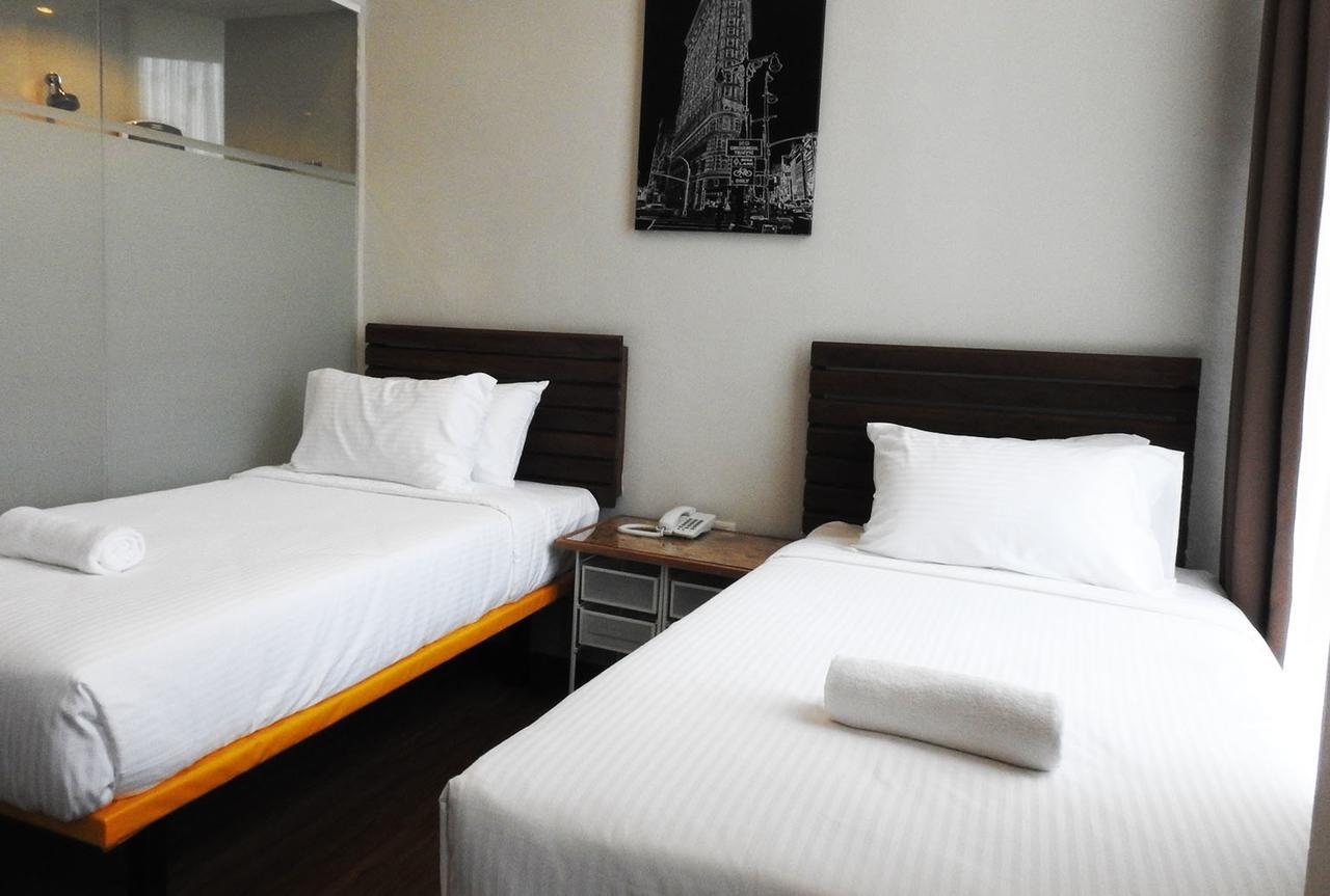 The Riverbank Hotel Kuantan Ngoại thất bức ảnh