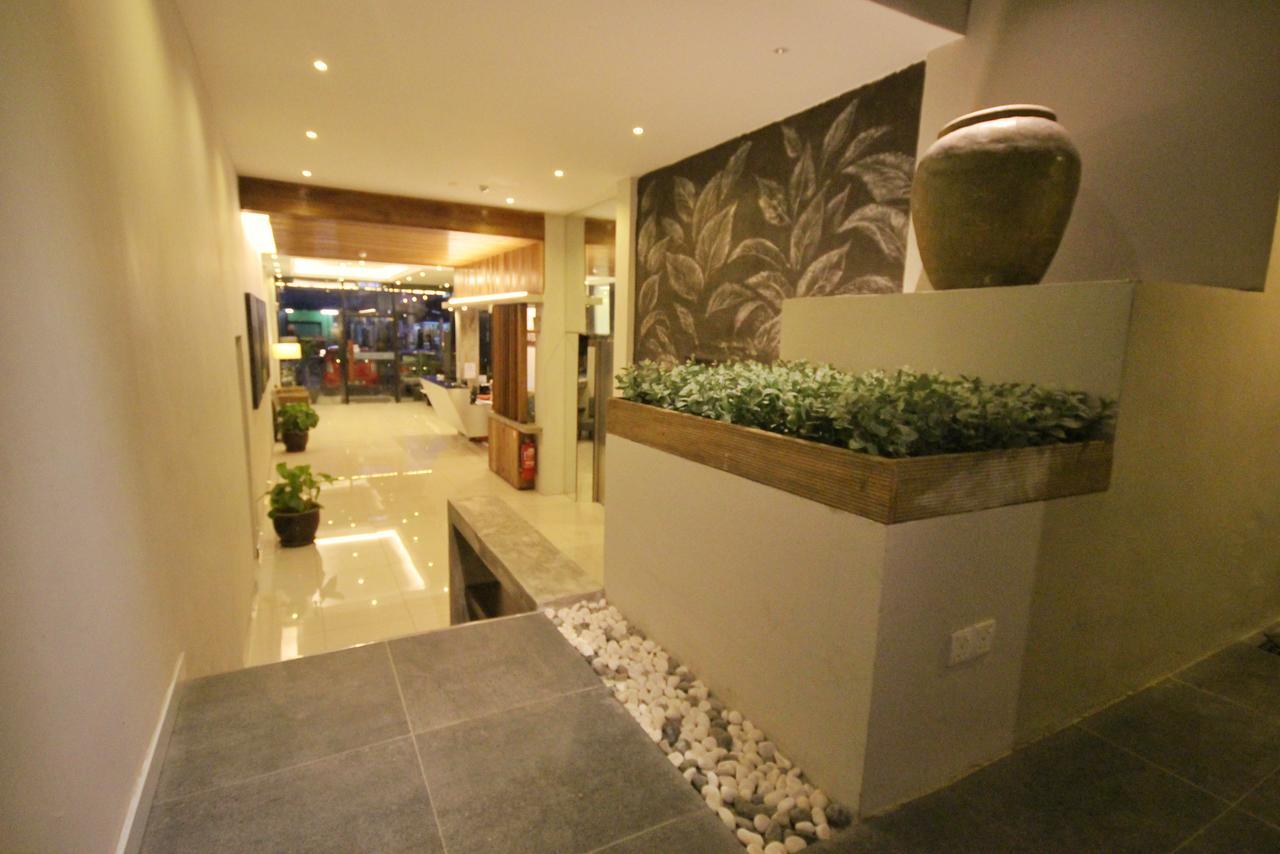 The Riverbank Hotel Kuantan Ngoại thất bức ảnh